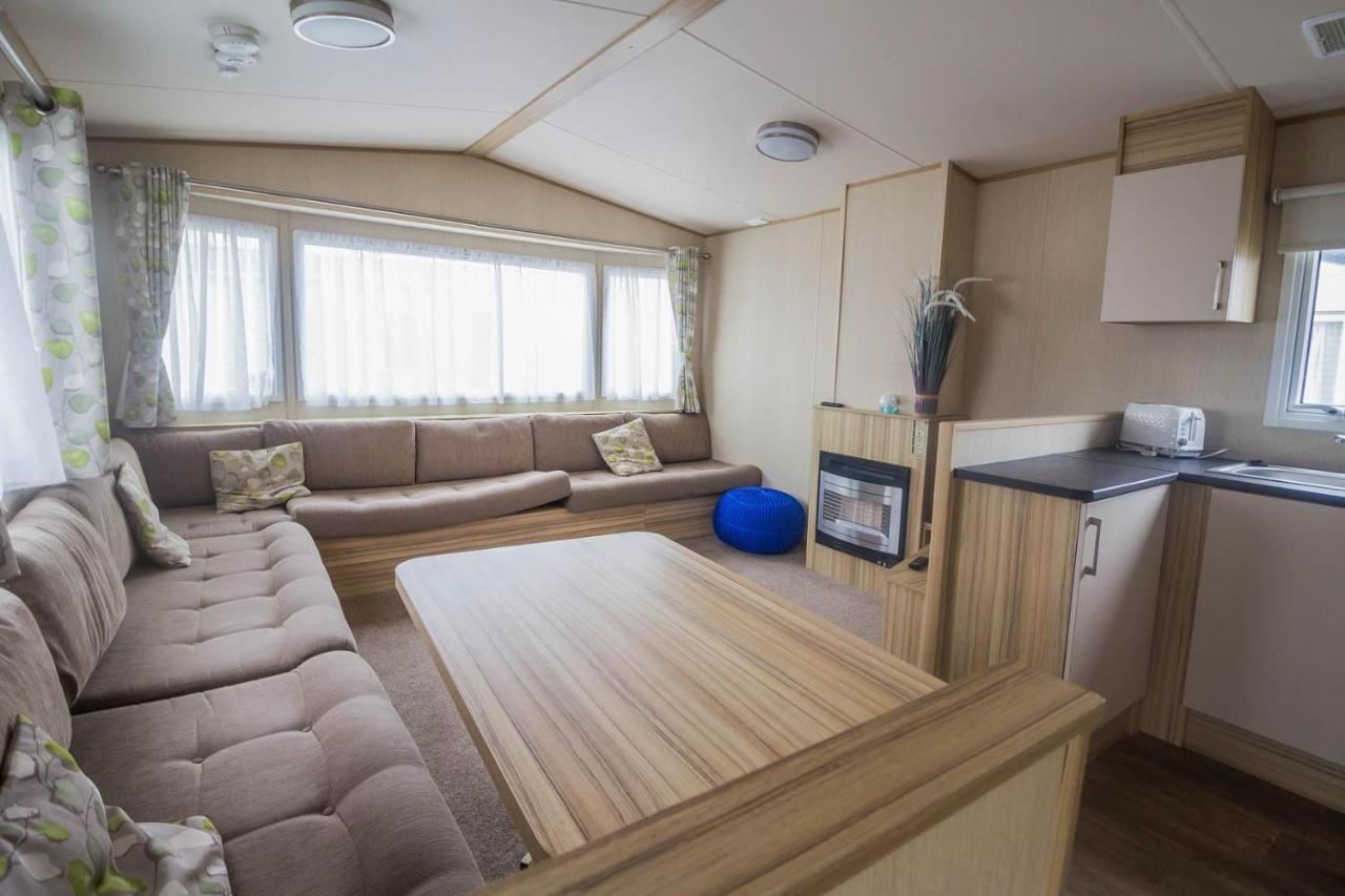 Lovely 4 Berth Holiday Home At Felixstowe Beach Holiday Park Ref 55008Yc Exterior foto